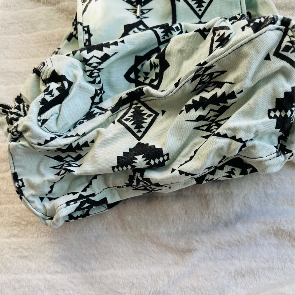 PINK Aztec Pattern Backpack - Picture 3 of 4